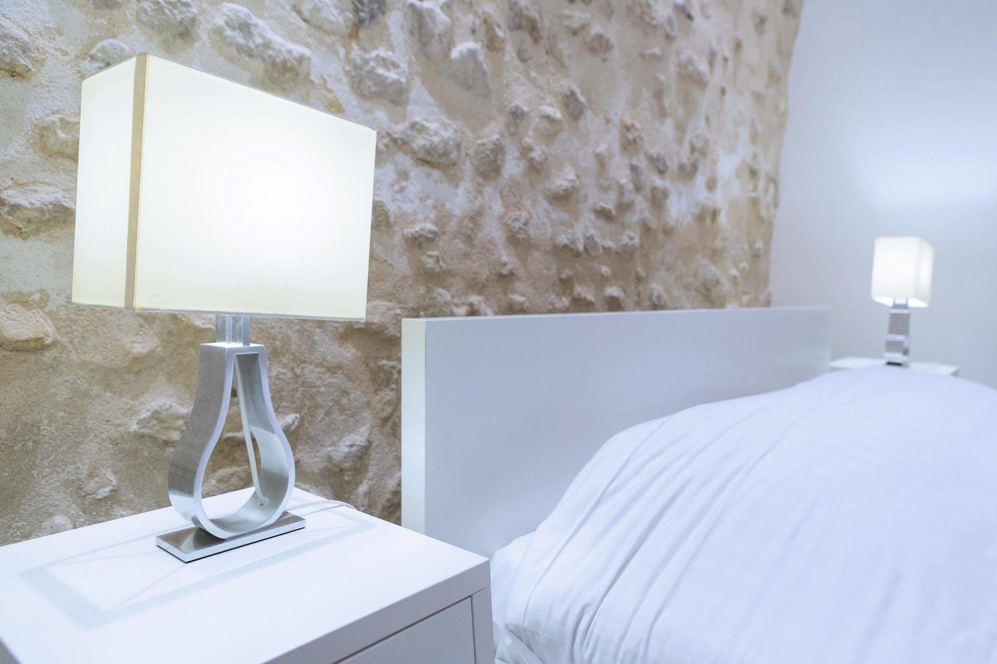 Ausone Beautiful Loft Apartment In Historical Center + Terrace And Parking Bordeaux Exterior photo