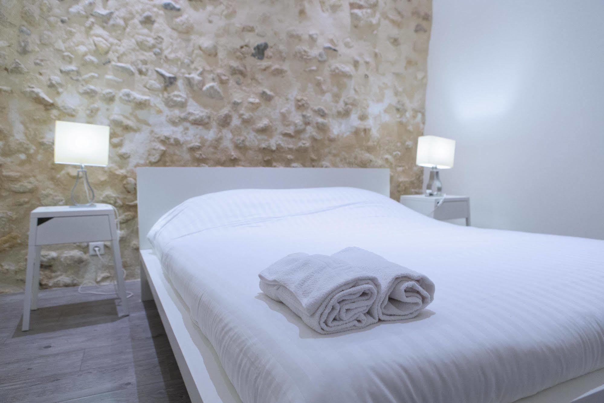 Ausone Beautiful Loft Apartment In Historical Center + Terrace And Parking Bordeaux Exterior photo